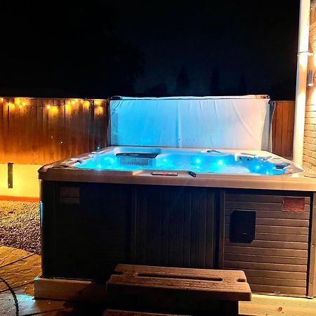 Stunning 1 Bedroom And Double Sofa Bed Near Train Station Southampton Dış mekan fotoğraf