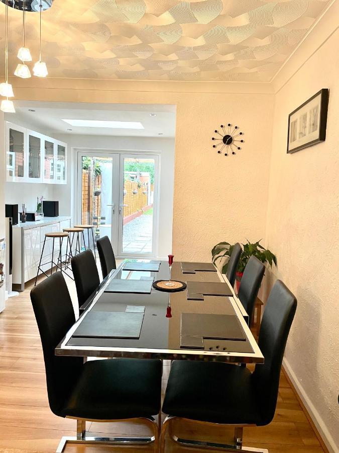 Stunning 1 Bedroom And Double Sofa Bed Near Train Station Southampton Dış mekan fotoğraf