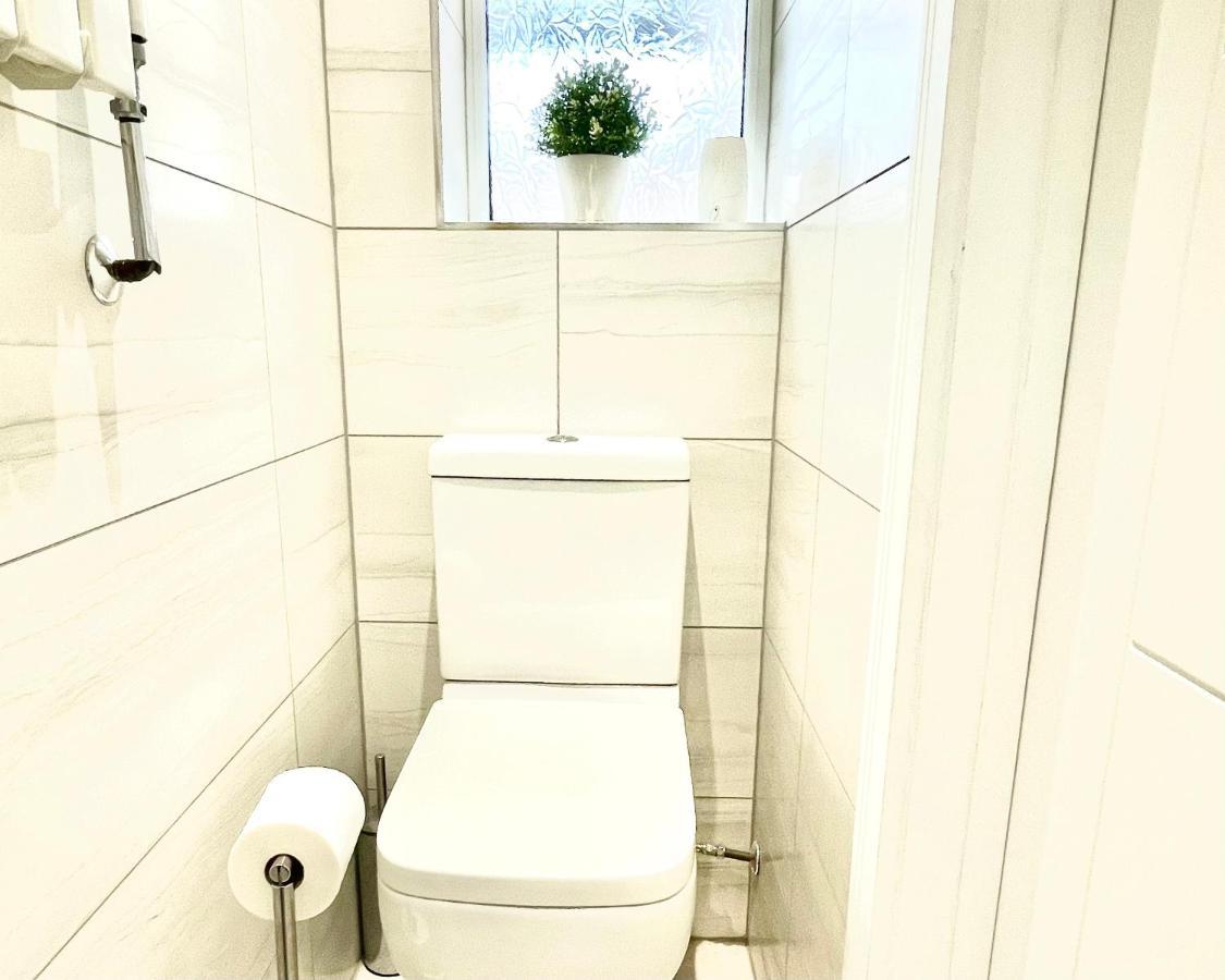 Stunning 1 Bedroom And Double Sofa Bed Near Train Station Southampton Dış mekan fotoğraf